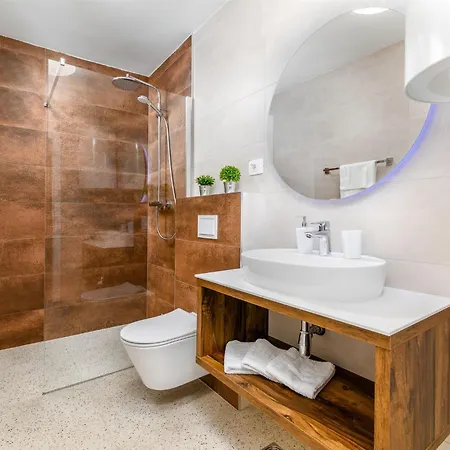 Graz By Interhome *