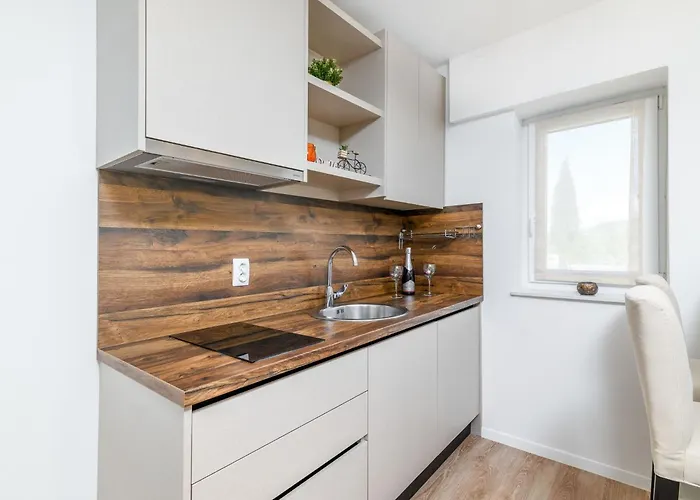 Graz By Interhome * Ρόβινι