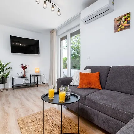 Apartment Graz By Interhome