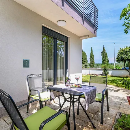 Graz By Interhome *