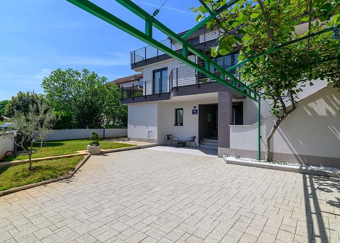 Graz By Interhome 로비니